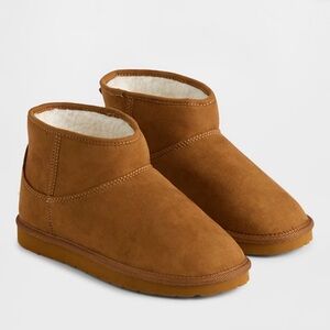 GAP Kids Tan Sherpa Lined Boots